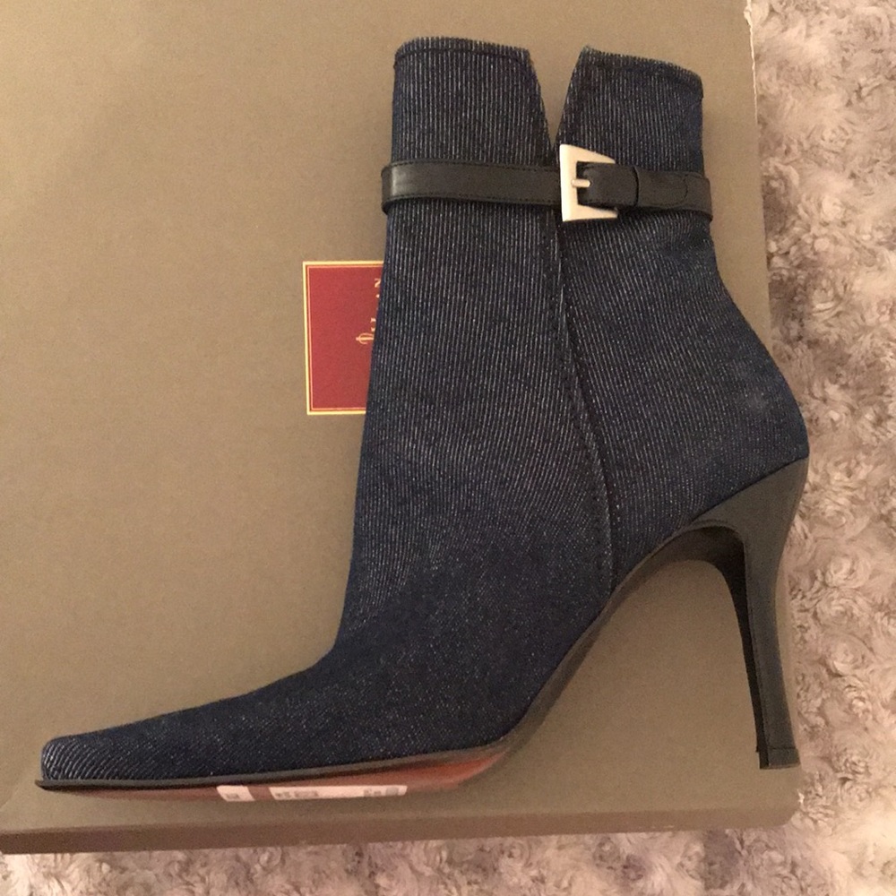Cole Haan Dark Denim Fabric Short Pointed Toe Boots Size 9 NWT